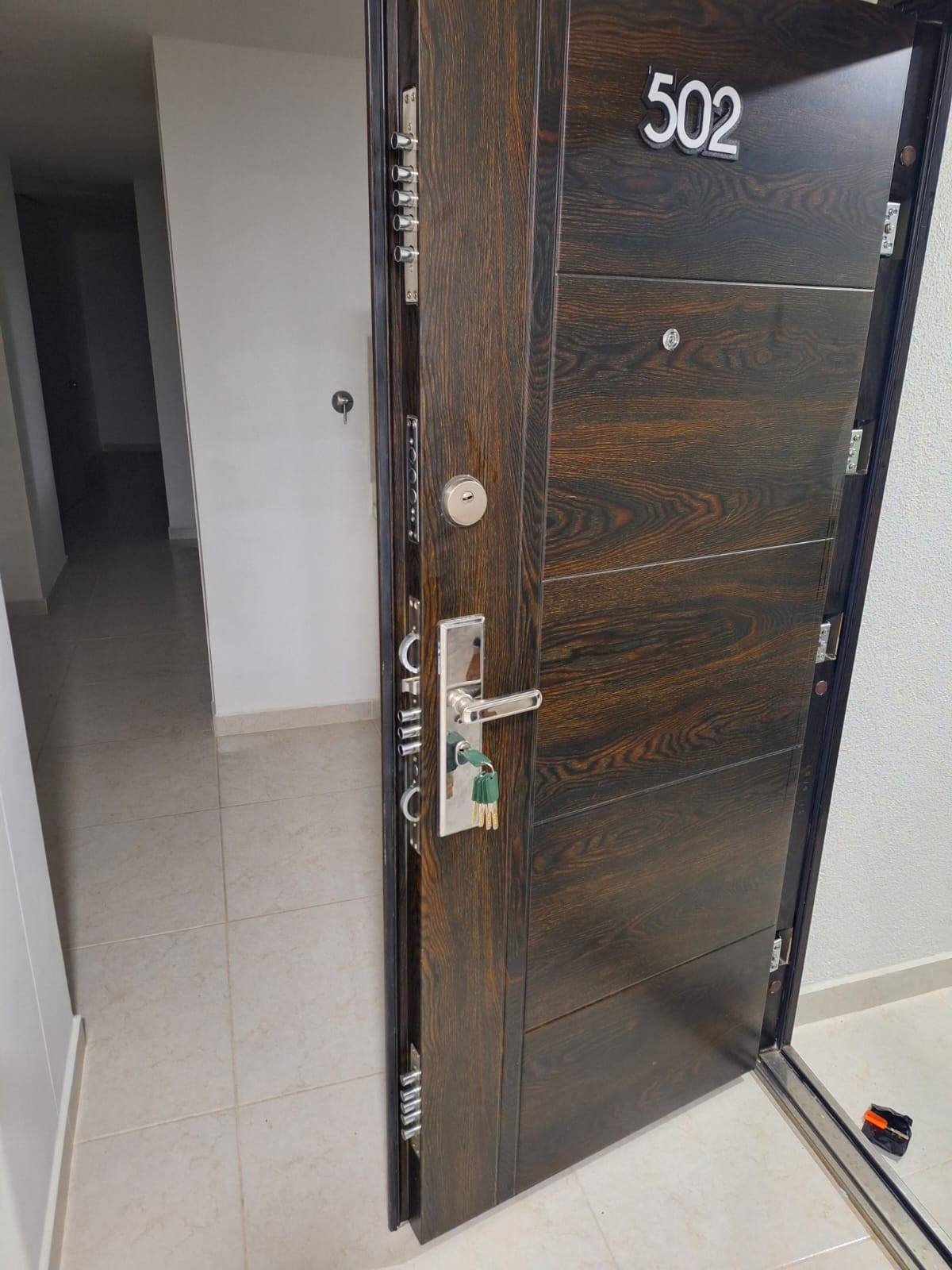 Servicio de suministro e instalación de cerraduras